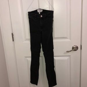 Black Skinny Jeans
